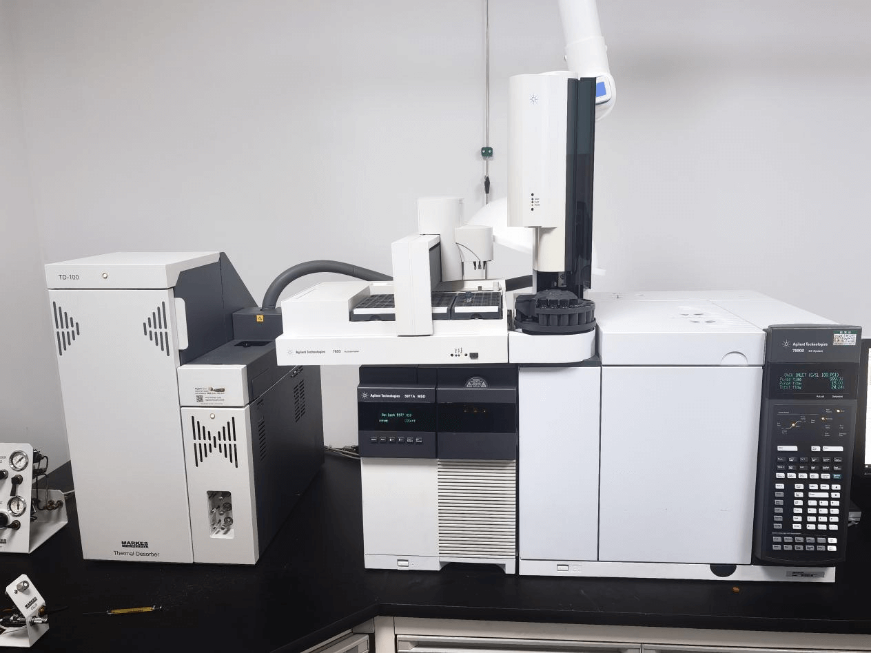 气相色谱-质谱仪